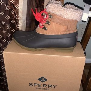 New~Sperry Saltwater Tan